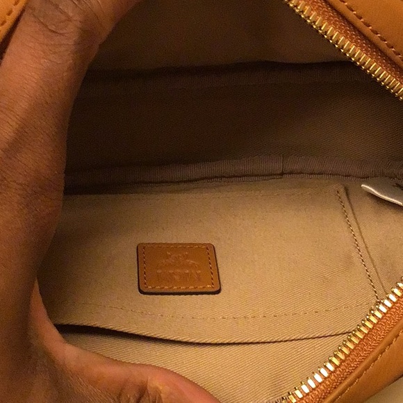 - Authentic Mcm crossbody - Picture 5 of 7